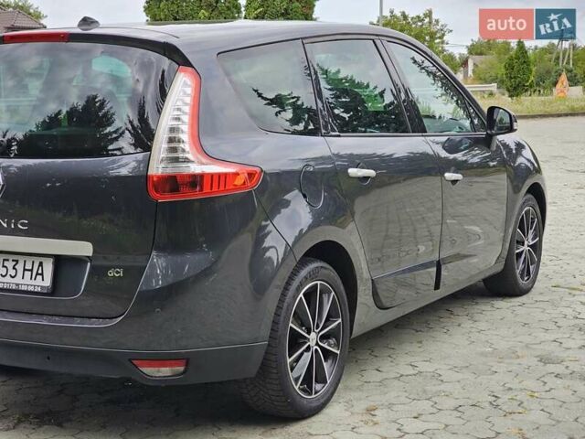 Серый Рено Гранд Сценик, объемом двигателя 2 л и пробегом 290 тыс. км за 6900 $, фото 25 на Automoto.ua