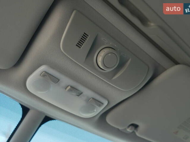 Серый Рено Гранд Сценик, объемом двигателя 1.87 л и пробегом 319 тыс. км за 7900 $, фото 24 на Automoto.ua