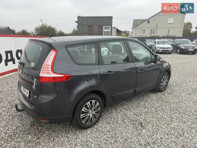 Серый Рено Гранд Сценик, объемом двигателя 1.46 л и пробегом 228 тыс. км за 6500 $, фото 7 на Automoto.ua