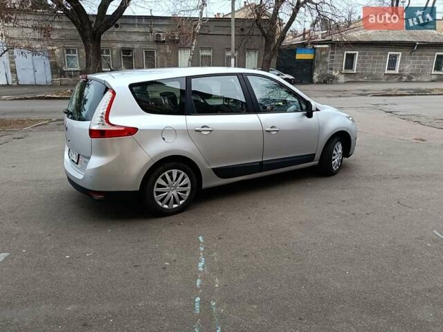 Серый Рено Гранд Сценик, объемом двигателя 1.4 л и пробегом 180 тыс. км за 7250 $, фото 7 на Automoto.ua