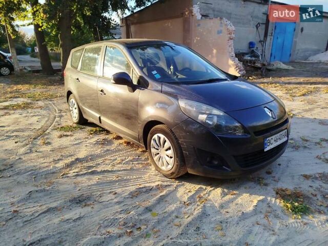 Серый Рено Гранд Сценик, объемом двигателя 1.5 л и пробегом 260 тыс. км за 5900 $, фото 4 на Automoto.ua