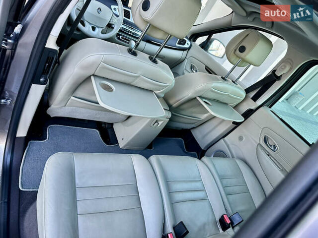 Серый Рено Гранд Сценик, объемом двигателя 2 л и пробегом 244 тыс. км за 7800 $, фото 29 на Automoto.ua