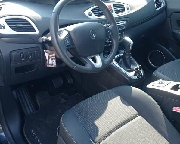 Серый Рено Гранд Сценик, объемом двигателя 2 л и пробегом 190 тыс. км за 8400 $, фото 5 на Automoto.ua