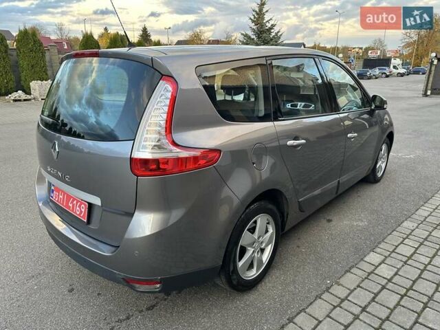 Рено Гранд Сценик 2010 в Луцке на Automoto.ua Серый Рено Гранд Сценик, объемом двигателя 2.02 л и пробегом 232 тыс. км за 7950 $, фото 4 на Automoto.ua