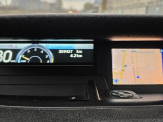 Серый Рено Гранд Сценик, объемом двигателя 1.5 л и пробегом 309 тыс. км за 6000 $, фото 5 на Automoto.ua