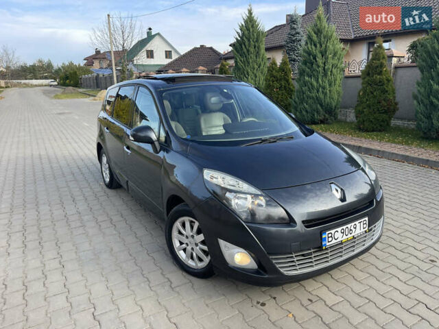 Серый Рено Гранд Сценик, объемом двигателя 1.5 л и пробегом 300 тыс. км за 5999 $, фото 27 на Automoto.ua