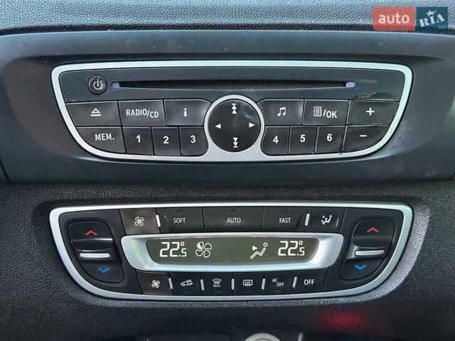 Серый Рено Гранд Сценик, объемом двигателя 1.4 л и пробегом 180 тыс. км за 5999 $, фото 30 на Automoto.ua