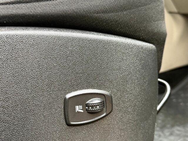 Серый Рено Гранд Сценик, объемом двигателя 1.5 л и пробегом 317 тыс. км за 7250 $, фото 3 на Automoto.ua