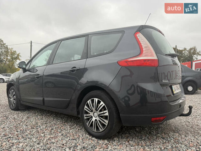 Серый Рено Гранд Сценик, объемом двигателя 1.46 л и пробегом 228 тыс. км за 6500 $, фото 6 на Automoto.ua