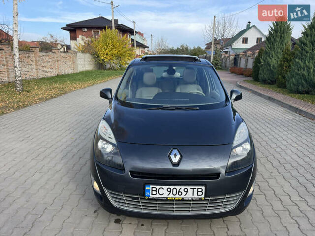 Серый Рено Гранд Сценик, объемом двигателя 1.5 л и пробегом 300 тыс. км за 5999 $, фото 42 на Automoto.ua
