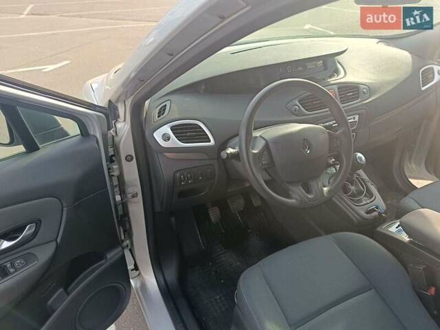 Сірий Рено Гранд Сценік, об'ємом двигуна 1.4 л та пробігом 180 тис. км за 7300 $, фото 12 на Automoto.ua