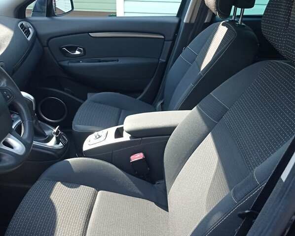 Серый Рено Гранд Сценик, объемом двигателя 2 л и пробегом 190 тыс. км за 8400 $, фото 6 на Automoto.ua