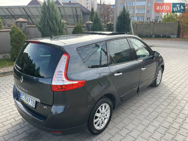 Серый Рено Гранд Сценик, объемом двигателя 1.5 л и пробегом 300 тыс. км за 5999 $, фото 35 на Automoto.ua