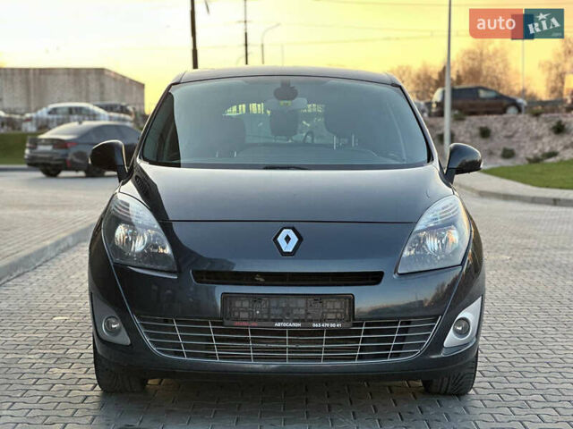 Серый Рено Гранд Сценик, объемом двигателя 1.4 л и пробегом 180 тыс. км за 5999 $, фото 2 на Automoto.ua