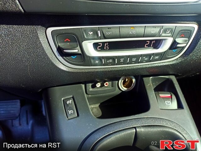 Серый Рено Гранд Сценик, объемом двигателя 1.4 л и пробегом 247 тыс. км за 6700 $, фото 11 на Automoto.ua