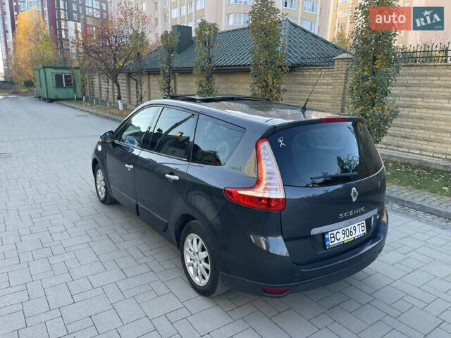 Серый Рено Гранд Сценик, объемом двигателя 1.5 л и пробегом 300 тыс. км за 5999 $, фото 13 на Automoto.ua