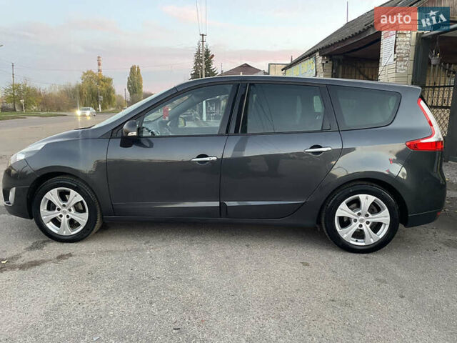 Серый Рено Гранд Сценик, объемом двигателя 1.46 л и пробегом 261 тыс. км за 6550 $, фото 15 на Automoto.ua