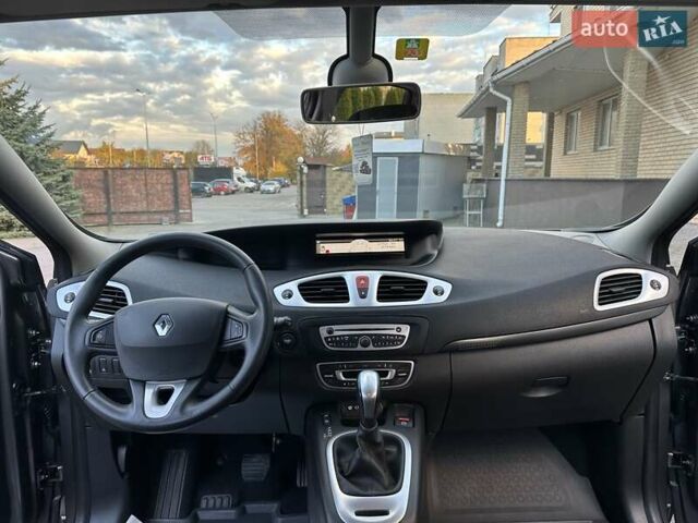 Рено Гранд Сценик 2010 в Луцке на Automoto.ua Серый Рено Гранд Сценик, объемом двигателя 2.02 л и пробегом 232 тыс. км за 7950 $, фото 15 на Automoto.ua
