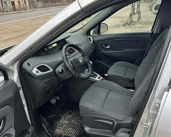 Сірий Рено Гранд Сценік, об'ємом двигуна 1.6 л та пробігом 340 тис. км за 6300 $, фото 7 на Automoto.ua