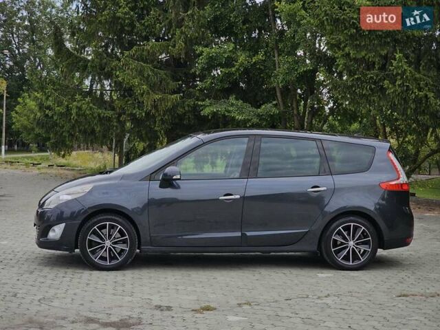 Серый Рено Гранд Сценик, объемом двигателя 2 л и пробегом 290 тыс. км за 6900 $, фото 13 на Automoto.ua