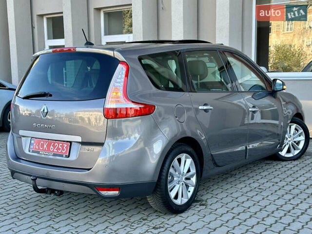 Серый Рено Гранд Сценик, объемом двигателя 2 л и пробегом 244 тыс. км за 7800 $, фото 12 на Automoto.ua