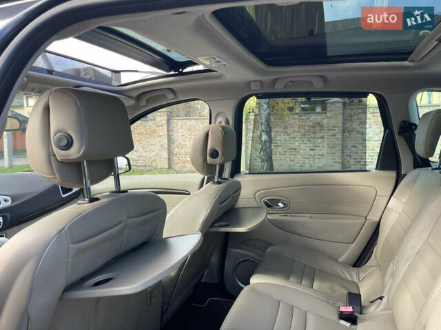 Серый Рено Гранд Сценик, объемом двигателя 1.5 л и пробегом 300 тыс. км за 5999 $, фото 67 на Automoto.ua