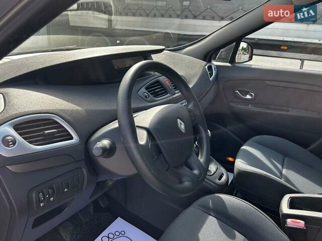 Рено Гранд Сценик 2010 в Тернополе на Automoto.ua Серый Рено Гранд Сценик, объемом двигателя 1.4 л и пробегом 190 тыс. км за 4990 $, фото 7 на Automoto.ua