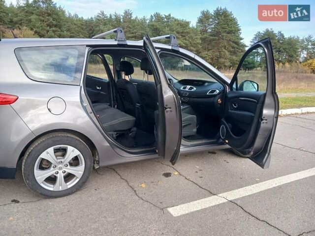 Серый Рено Гранд Сценик, объемом двигателя 1.5 л и пробегом 188 тыс. км за 8300 $, фото 52 на Automoto.ua