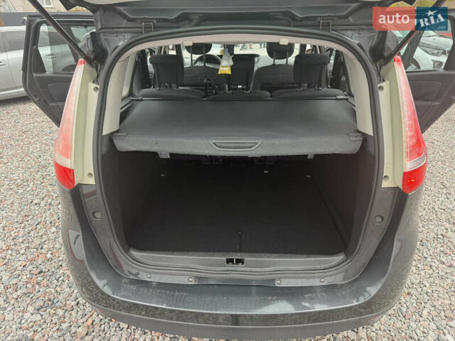 Серый Рено Гранд Сценик, объемом двигателя 1.46 л и пробегом 228 тыс. км за 6500 $, фото 20 на Automoto.ua