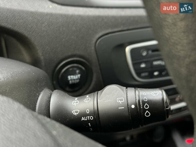 Серый Рено Гранд Сценик, объемом двигателя 1.5 л и пробегом 197 тыс. км за 6950 $, фото 50 на Automoto.ua