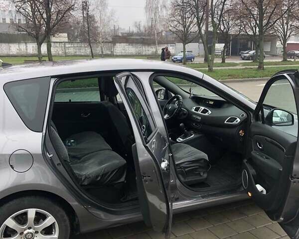 Сірий Рено Гранд Сценік, об'ємом двигуна 1.5 л та пробігом 162 тис. км за 7700 $, фото 4 на Automoto.ua