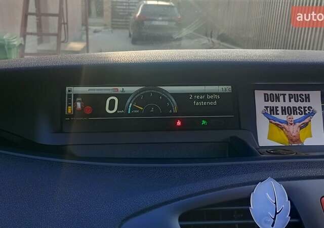 Серый Рено Гранд Сценик, объемом двигателя 1.46 л и пробегом 209 тыс. км за 6900 $, фото 16 на Automoto.ua
