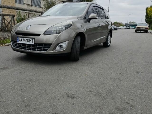 Сірий Рено Гранд Сценік, об'ємом двигуна 1.5 л та пробігом 348 тис. км за 7800 $, фото 11 на Automoto.ua