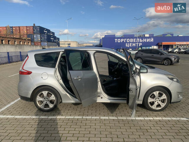 Серый Рено Гранд Сценик, объемом двигателя 1.87 л и пробегом 324 тыс. км за 5700 $, фото 6 на Automoto.ua