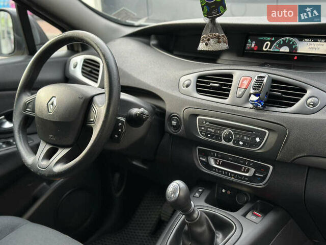 Серый Рено Гранд Сценик, объемом двигателя 1.5 л и пробегом 197 тыс. км за 6950 $, фото 62 на Automoto.ua