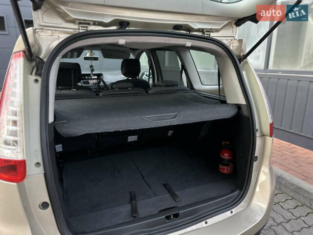 Серый Рено Гранд Сценик, объемом двигателя 1.5 л и пробегом 197 тыс. км за 6950 $, фото 56 на Automoto.ua