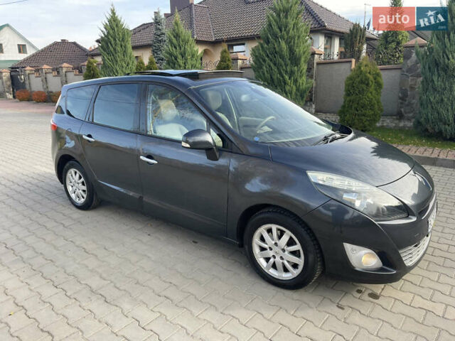 Серый Рено Гранд Сценик, объемом двигателя 1.5 л и пробегом 300 тыс. км за 5999 $, фото 16 на Automoto.ua