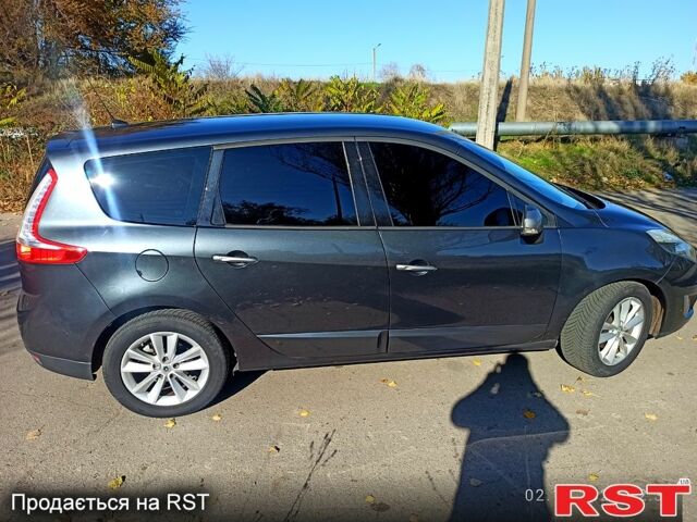 Серый Рено Гранд Сценик, объемом двигателя 1.4 л и пробегом 247 тыс. км за 6700 $, фото 1 на Automoto.ua