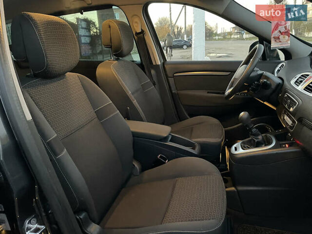 Серый Рено Гранд Сценик, объемом двигателя 1.46 л и пробегом 261 тыс. км за 6550 $, фото 28 на Automoto.ua