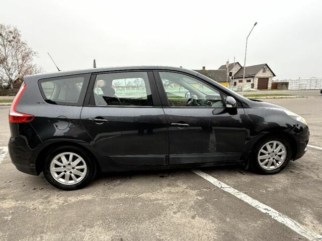 Серый Рено Гранд Сценик, объемом двигателя 1.5 л и пробегом 317 тыс. км за 7250 $, фото 6 на Automoto.ua