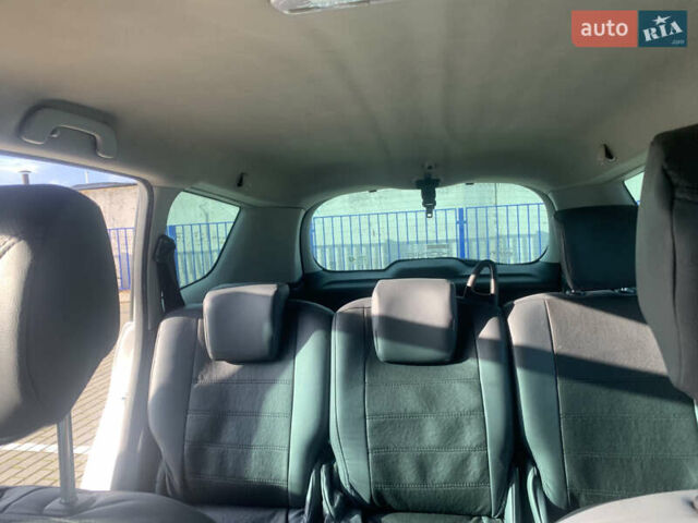 Серый Рено Гранд Сценик, объемом двигателя 1.87 л и пробегом 324 тыс. км за 5700 $, фото 11 на Automoto.ua