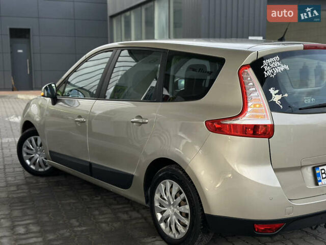 Серый Рено Гранд Сценик, объемом двигателя 1.5 л и пробегом 197 тыс. км за 6950 $, фото 33 на Automoto.ua