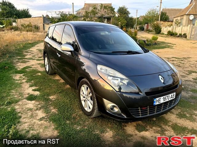 Серый Рено Гранд Сценик, объемом двигателя 1.4 л и пробегом 245 тыс. км за 7200 $, фото 1 на Automoto.ua