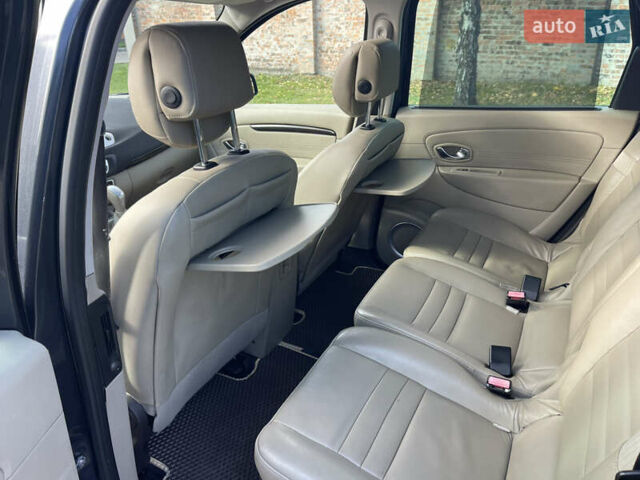 Серый Рено Гранд Сценик, объемом двигателя 1.5 л и пробегом 300 тыс. км за 5999 $, фото 68 на Automoto.ua