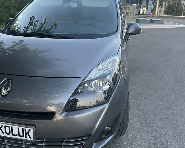 Сірий Рено Гранд Сценік, об'ємом двигуна 1.5 л та пробігом 297 тис. км за 7500 $, фото 3 на Automoto.ua