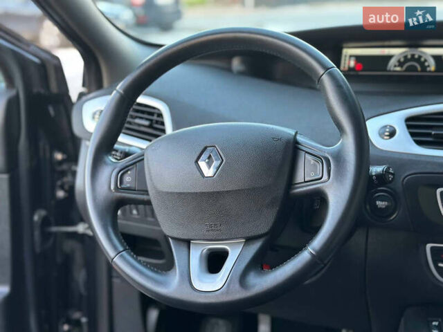Серый Рено Гранд Сценик, объемом двигателя 1.4 л и пробегом 180 тыс. км за 5999 $, фото 32 на Automoto.ua