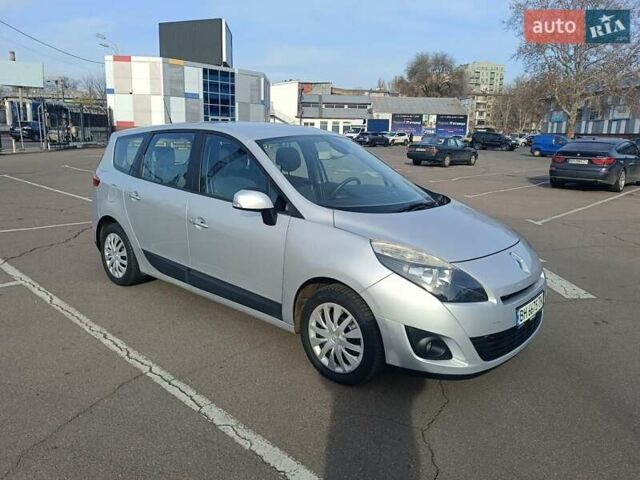 Сірий Рено Гранд Сценік, об'ємом двигуна 1.4 л та пробігом 180 тис. км за 7300 $, фото 6 на Automoto.ua