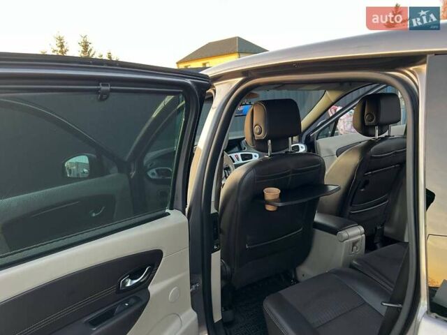 Сірий Рено Гранд Сценік, об'ємом двигуна 1.46 л та пробігом 254 тис. км за 7300 $, фото 14 на Automoto.ua