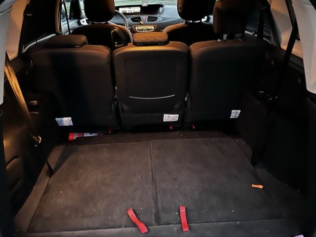 Серый Рено Гранд Сценик, объемом двигателя 1.5 л и пробегом 244 тыс. км за 7500 $, фото 10 на Automoto.ua