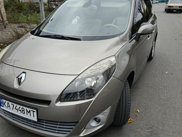 Сірий Рено Гранд Сценік, об'ємом двигуна 1.5 л та пробігом 348 тис. км за 7800 $, фото 16 на Automoto.ua